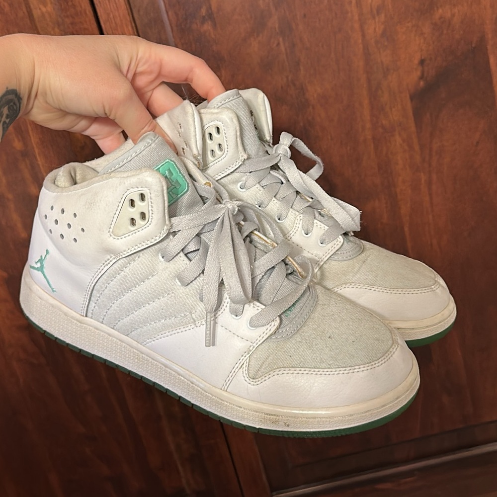 Nike White and Teal Sneakers